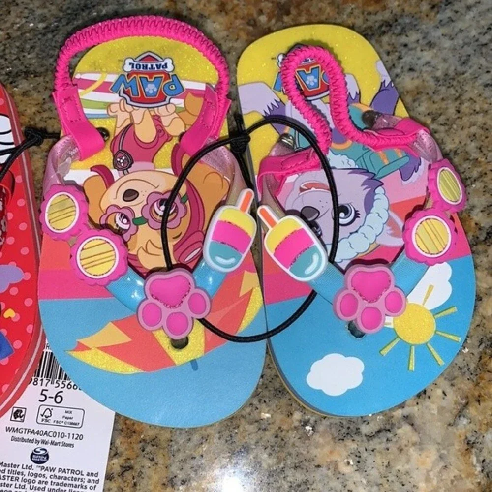 Toddler sandals 5/6. Minie and Mickey and paw patrol. read description